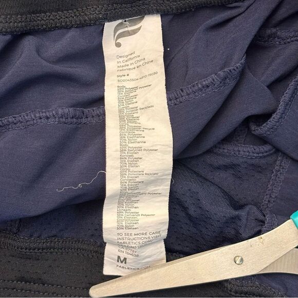 Fabletics Men's NAVY The Franchise Short Unlined M 7in - Picture 6 of 6